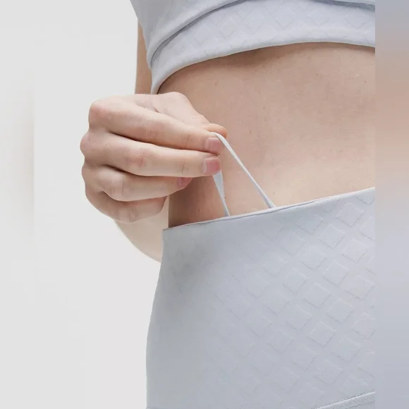 NWT Lululemon Athletica 3D Jacquard Diamond Train HighRise 25" SIZE10 Blue W/bag - Picture 4 of 11